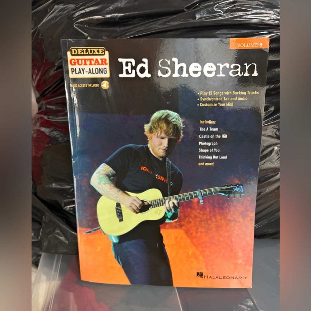 Ed Sheeran Deluxe Guitar Play-Along Songbook - Yellow Guitar Cover